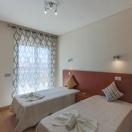 Villa V4, Jardins Branqueira7 Near Beach, Albufeira