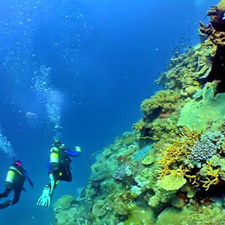 V4, Jardins Branqueira7 Near Beach, וילה