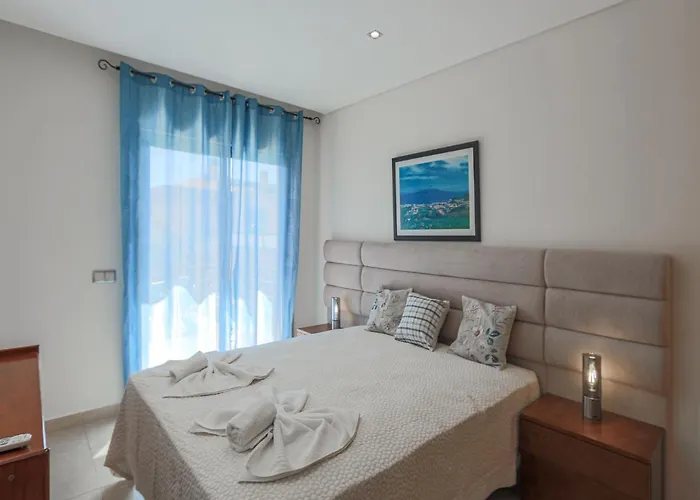 Villa V4, Jardins Branqueira7 Near Beach,