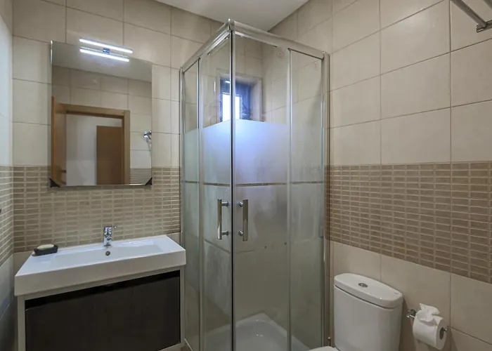 Villa V4, Jardins Branqueira7 Near Beach, *